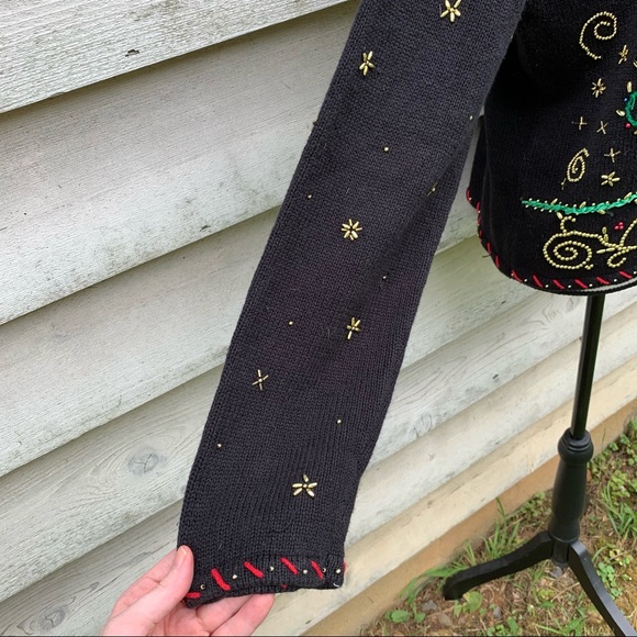 Vintage Black Beaded Felt Appliqué Crochet V-Neck Zip Front Long Sleeve Sweater - Picture 12 of 16